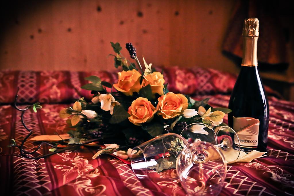 Villa Elena B&B Hotel Сан-Мартіно-ді-Кастроцца Екстер'єр фото