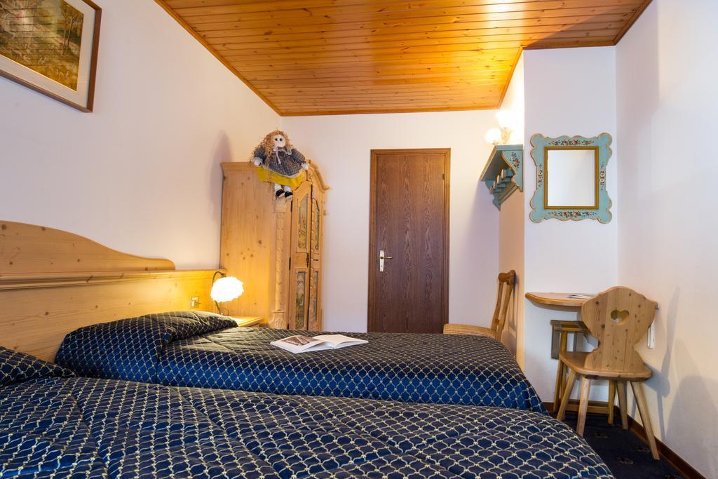 Villa Elena B&B Hotel Сан-Мартіно-ді-Кастроцца Екстер'єр фото