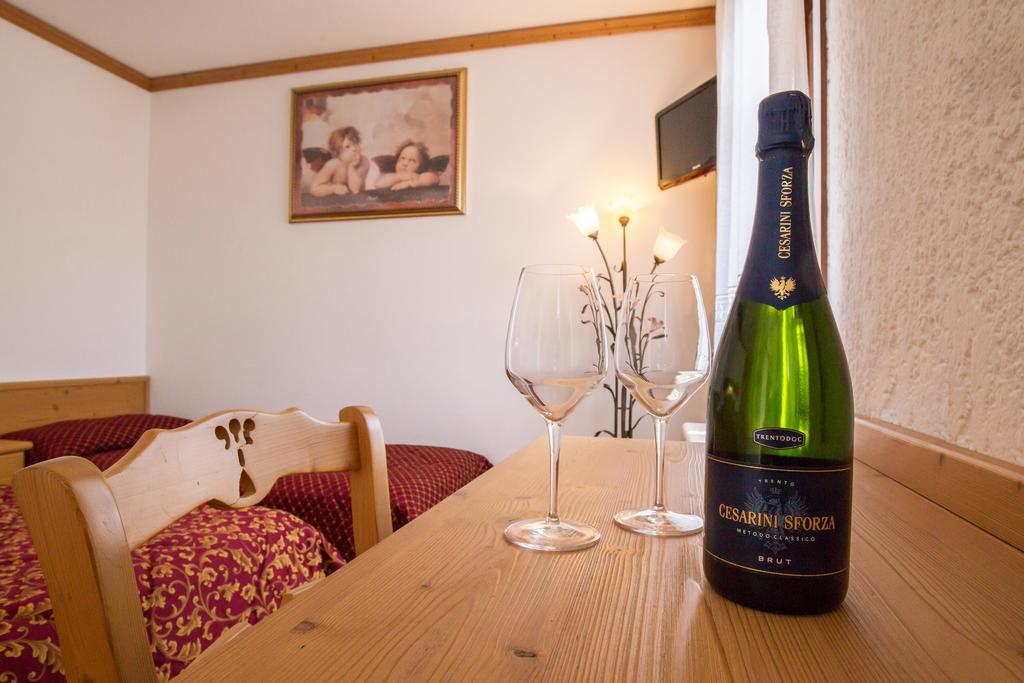 Villa Elena B&B Hotel Сан-Мартіно-ді-Кастроцца Екстер'єр фото