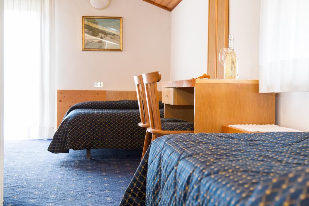 Villa Elena B&B Hotel Сан-Мартіно-ді-Кастроцца Екстер'єр фото