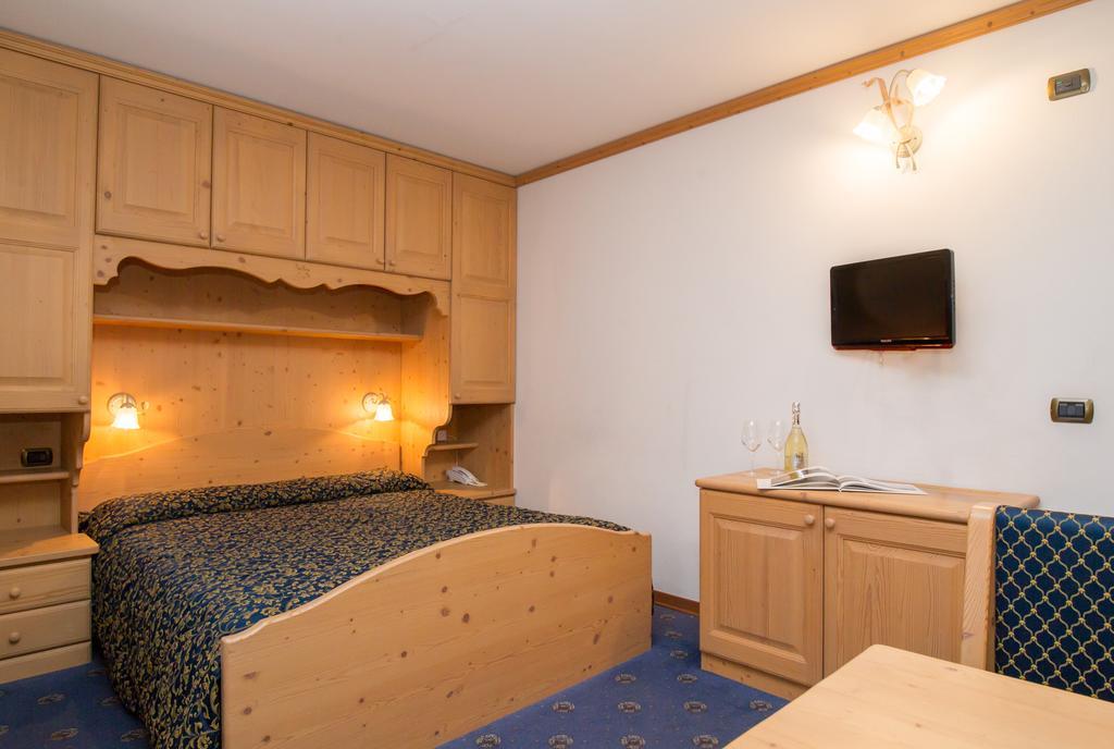Villa Elena B&B Hotel Сан-Мартіно-ді-Кастроцца Екстер'єр фото