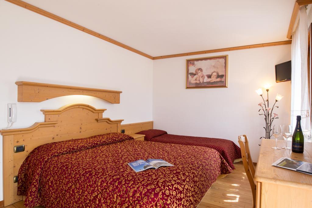 Villa Elena B&B Hotel Сан-Мартіно-ді-Кастроцца Екстер'єр фото