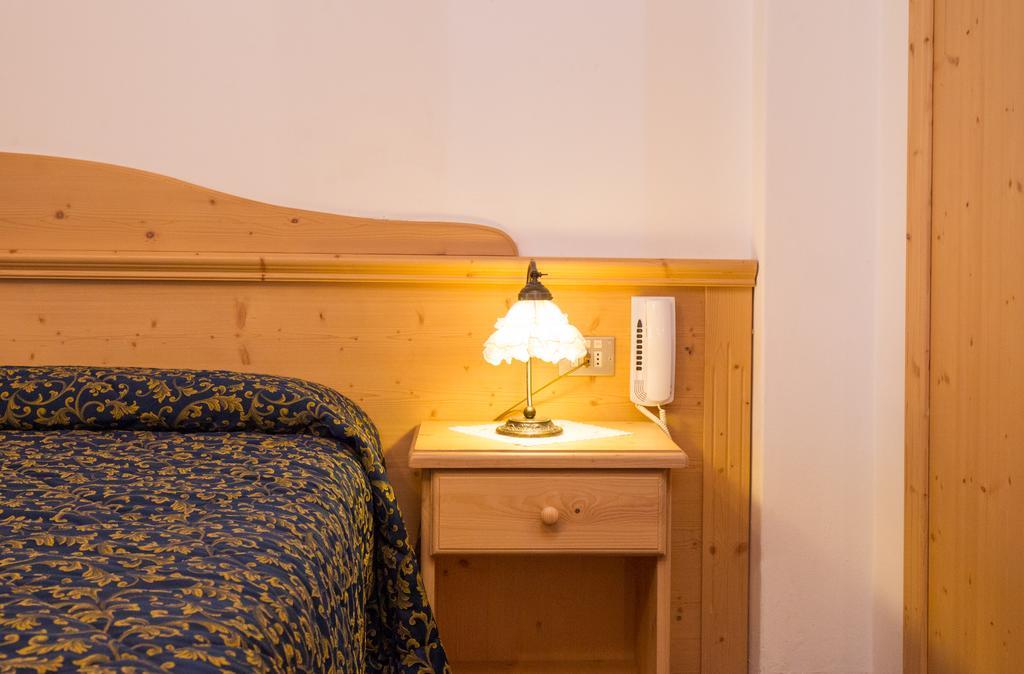 Villa Elena B&B Hotel Сан-Мартіно-ді-Кастроцца Екстер'єр фото