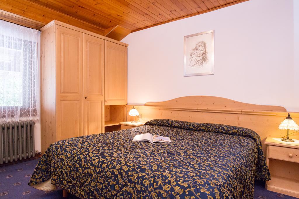 Villa Elena B&B Hotel Сан-Мартіно-ді-Кастроцца Екстер'єр фото
