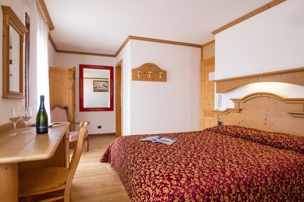 Villa Elena B&B Hotel Сан-Мартіно-ді-Кастроцца Екстер'єр фото