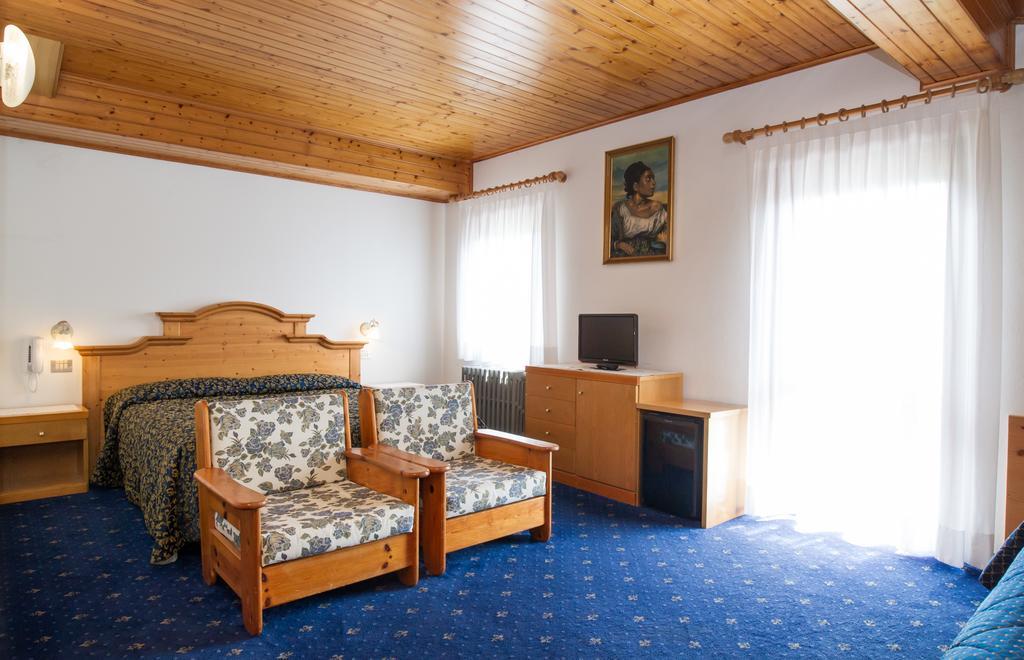 Villa Elena B&B Hotel Сан-Мартіно-ді-Кастроцца Екстер'єр фото