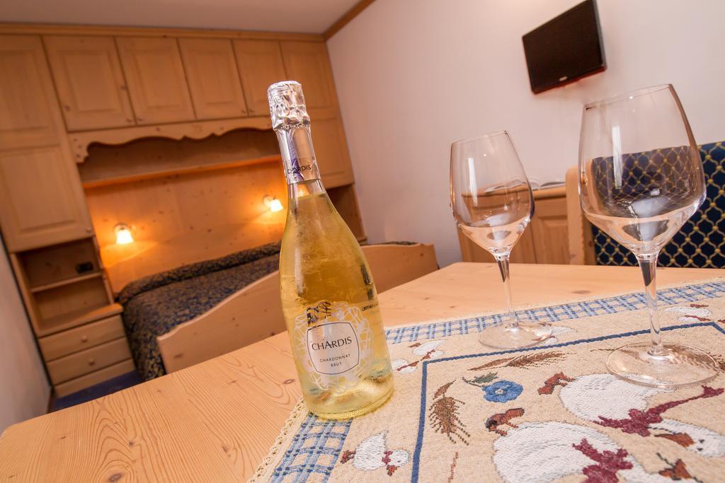 Villa Elena B&B Hotel Сан-Мартіно-ді-Кастроцца Екстер'єр фото